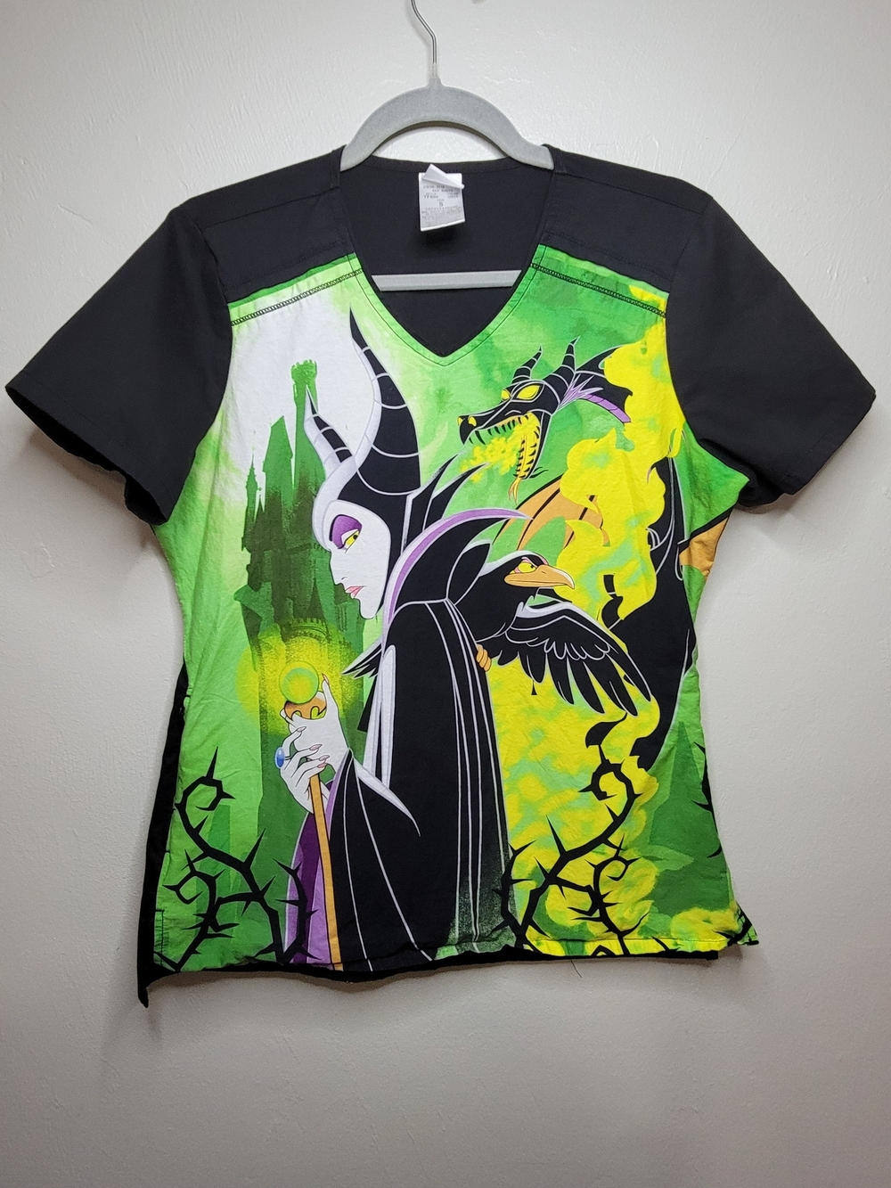 Women's Officially Licensed Disney Maleficent Nurses Scrub Top w/Zip Pockets -SM